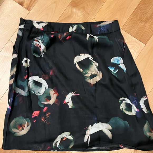 Flower silk skirt - Picture 1 of 3